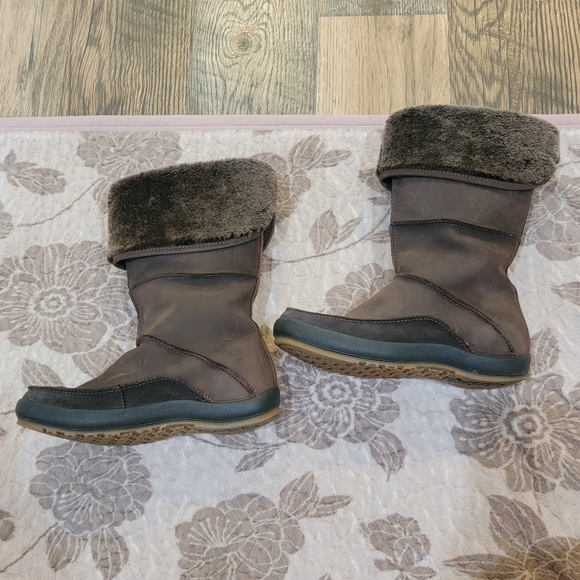 Ecco Suede and wool fold over boots - Picture 3 of 6